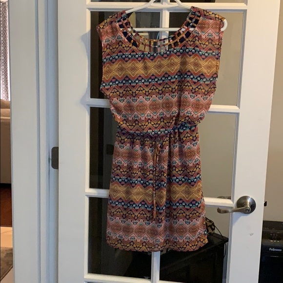 Dress - Picture 3 of 3